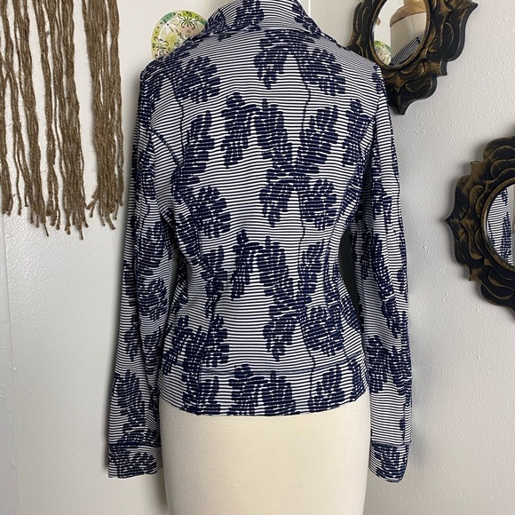 Yest dark blue white horizontal stripes with leaf print button up jacket size 6 - Picture 6 of 11